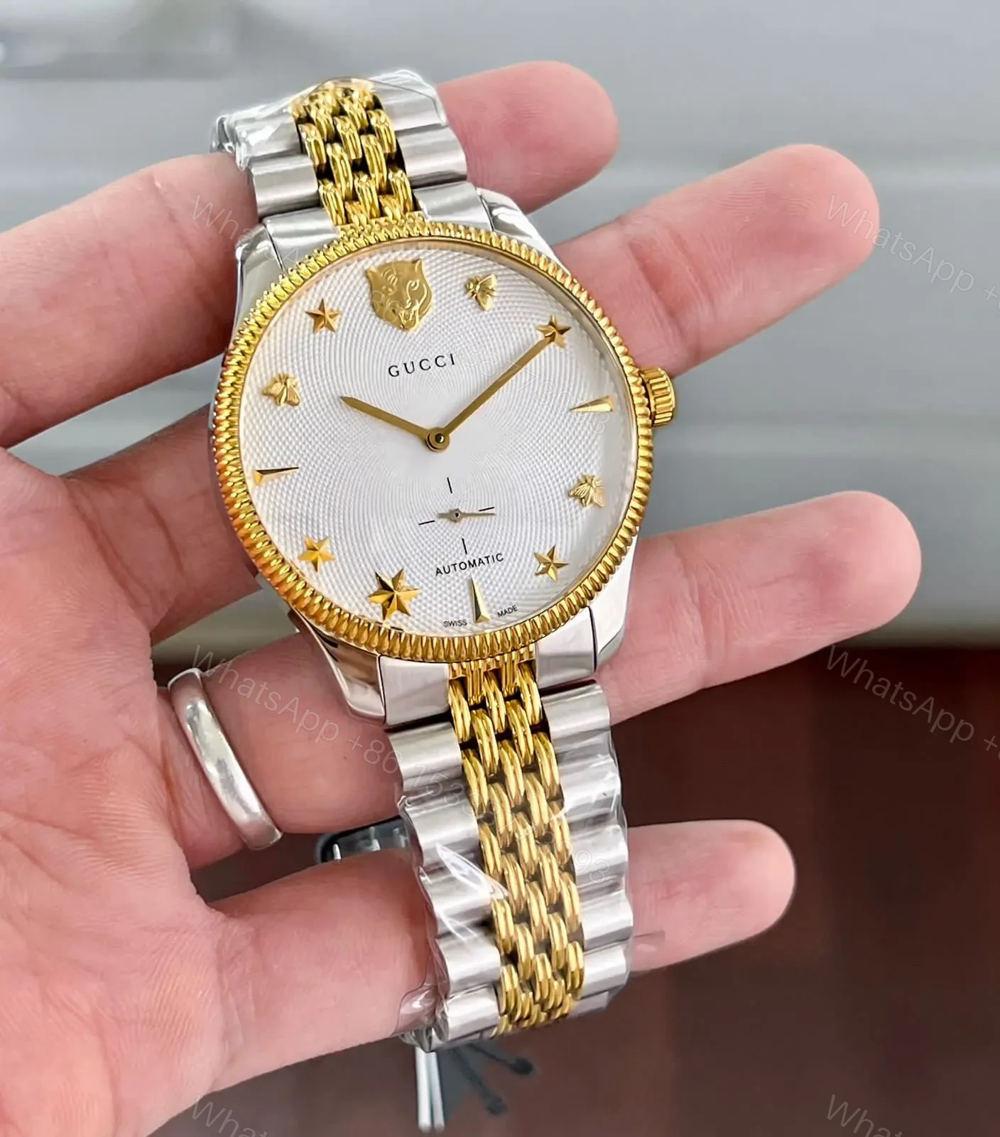 Gucci G-Timeless Gold — view 1