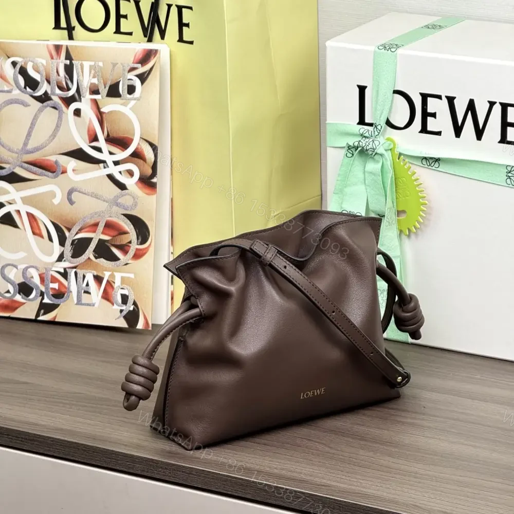 View 2 of 高仿Loewe*Flamenco系列3606福袋包咖啡色Mini免檢版