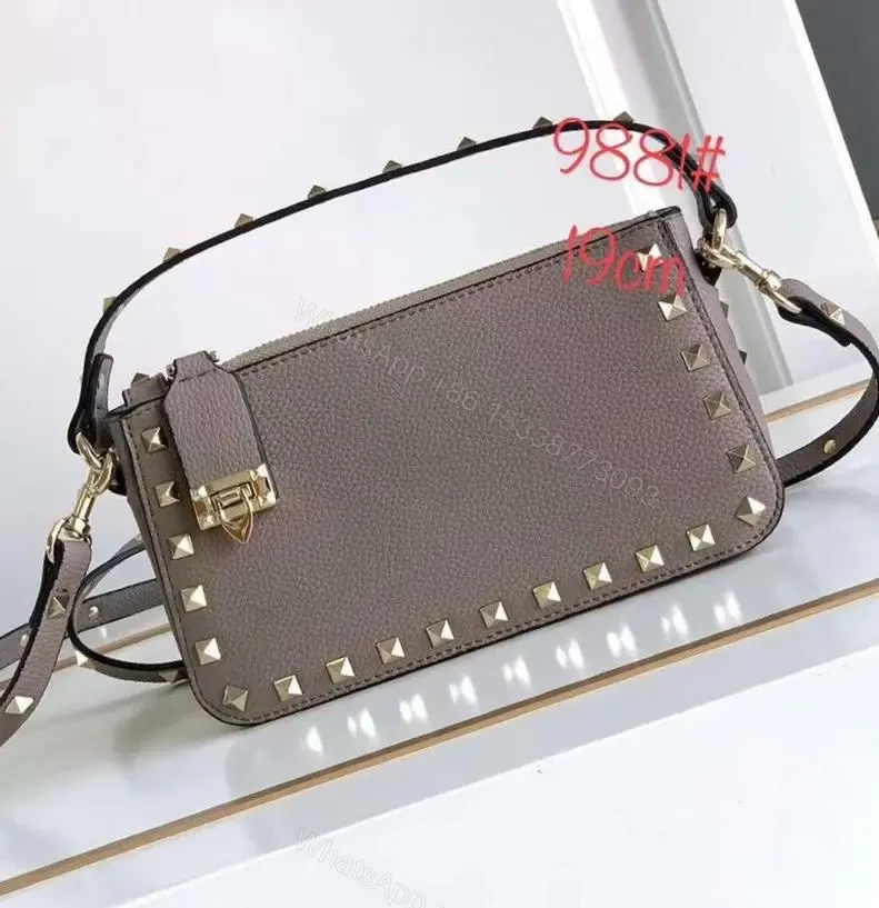 VALENTINO — view 1