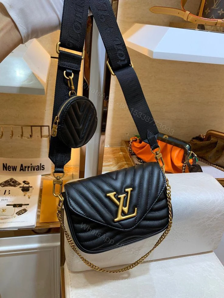 View 7 of FIRST COPY LOUIS VUITTON BLACK PREMIUM GIFT SET BAG