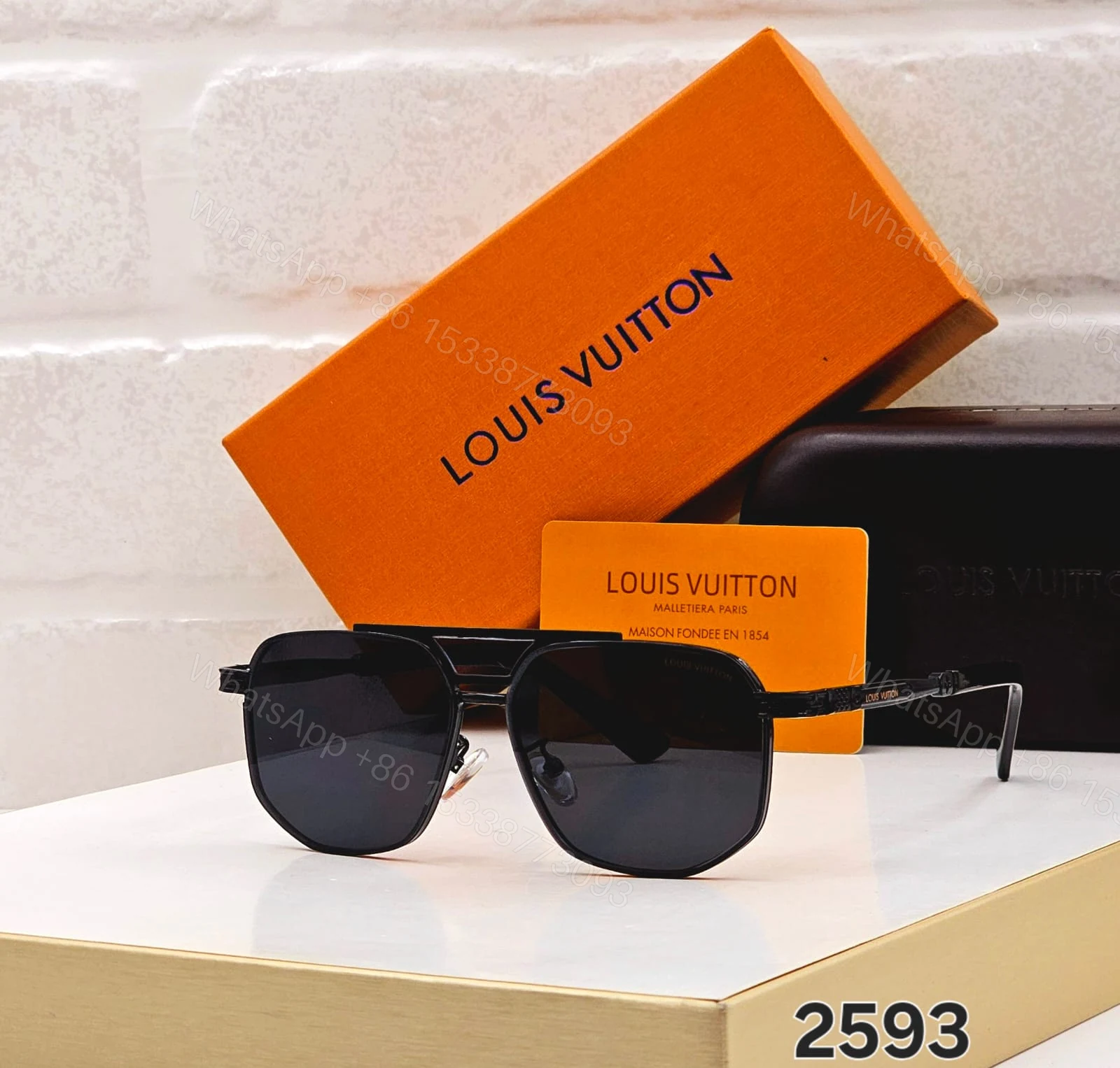 View 4 of Louis Vuitton 2593 Square Aviator Black-Grey