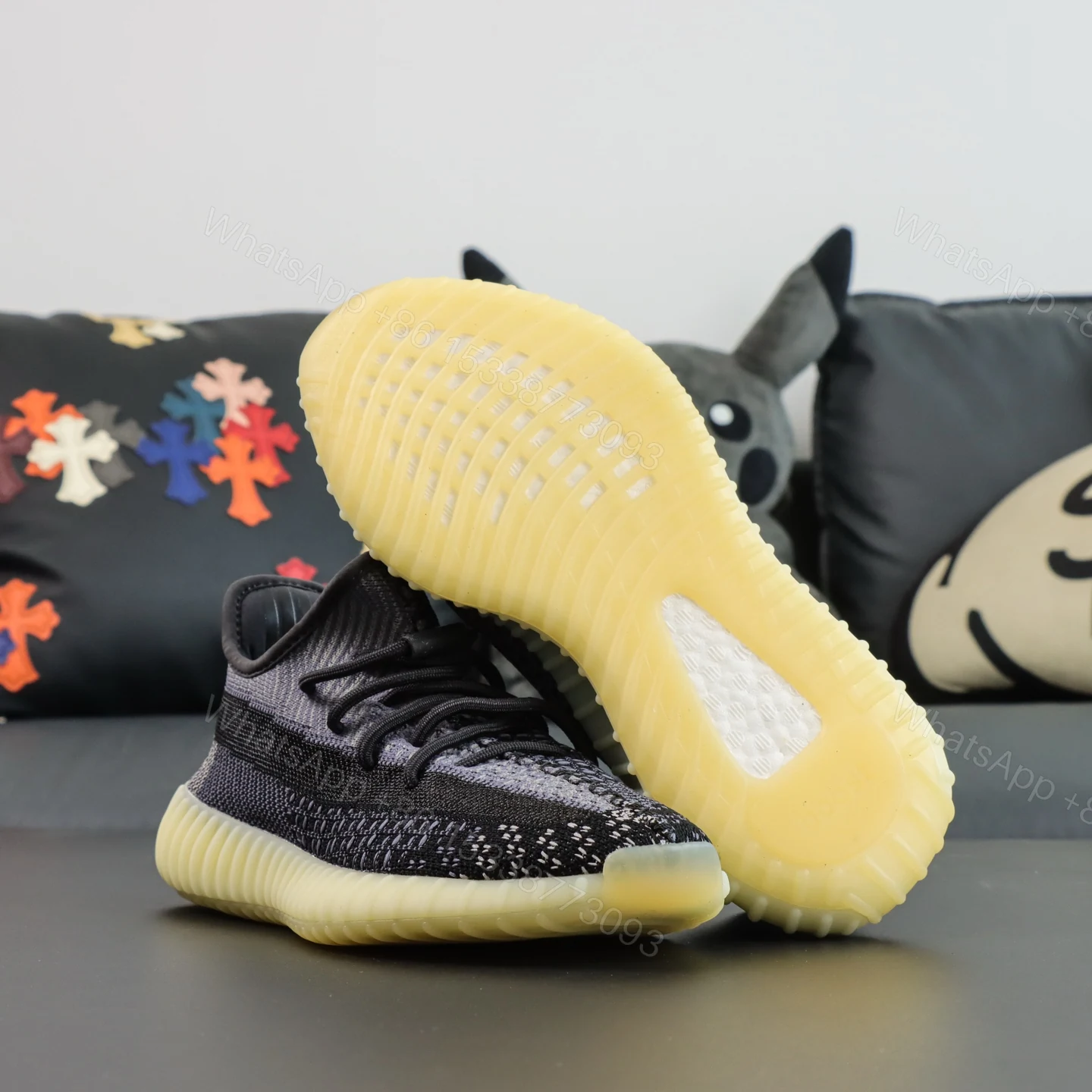 View 3 of Yeezy Boost 350 V2 Carbon Replicas