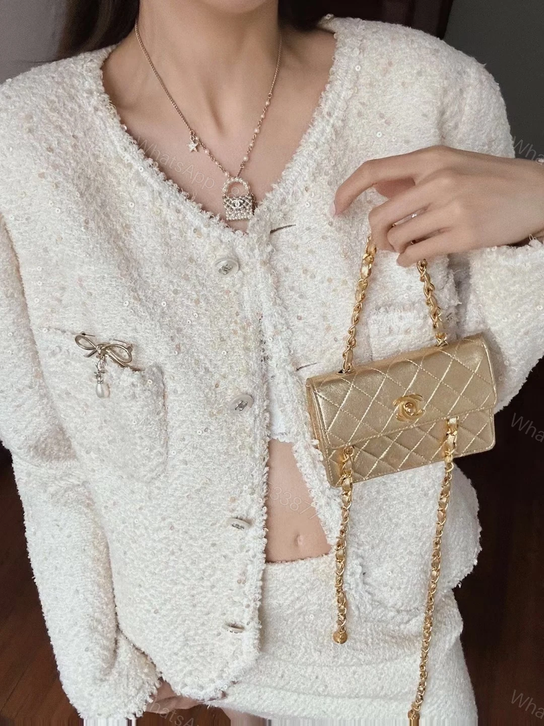 View 5 of EN – Lux Chanel Necklaces 005
