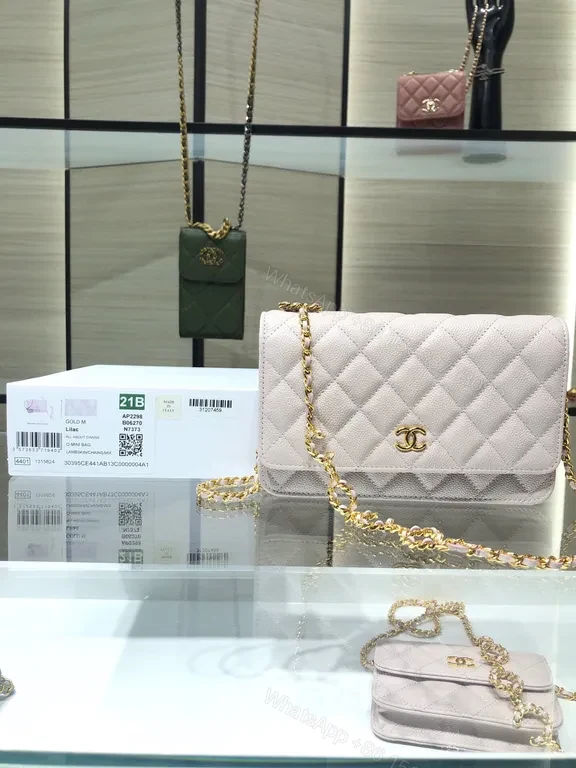Chanel-Inspired Quilted Flap Bag: Gold Chain Luxe — view 1