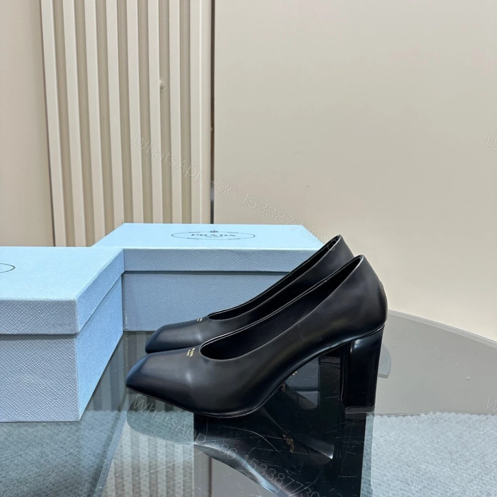 View 2 of 高仿Prada*1I837A方頭粗跟高踭鞋8.5CM小牛皮黑色免檢版