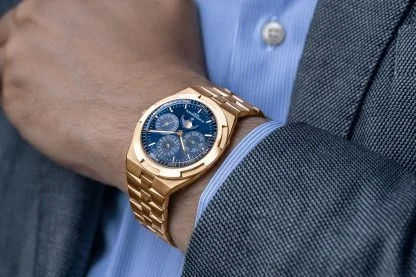 View 4 of Replica vacheron constantin Overseas perpetual calendar ultra-thin 41.5 mm 18K 5N pink gold