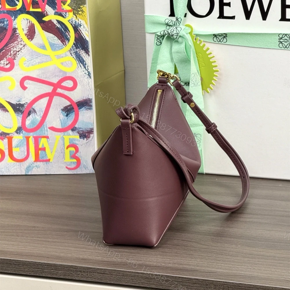 View 3 of 高仿Loewe*Fold系列7240小牛皮手提單肩包酒紅色免檢版