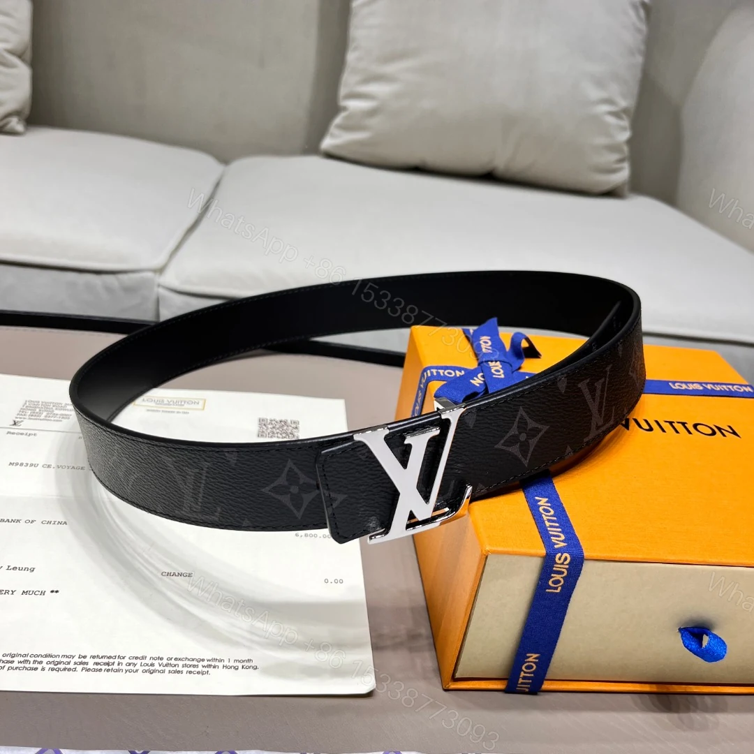 LV INITIALES — view 1
