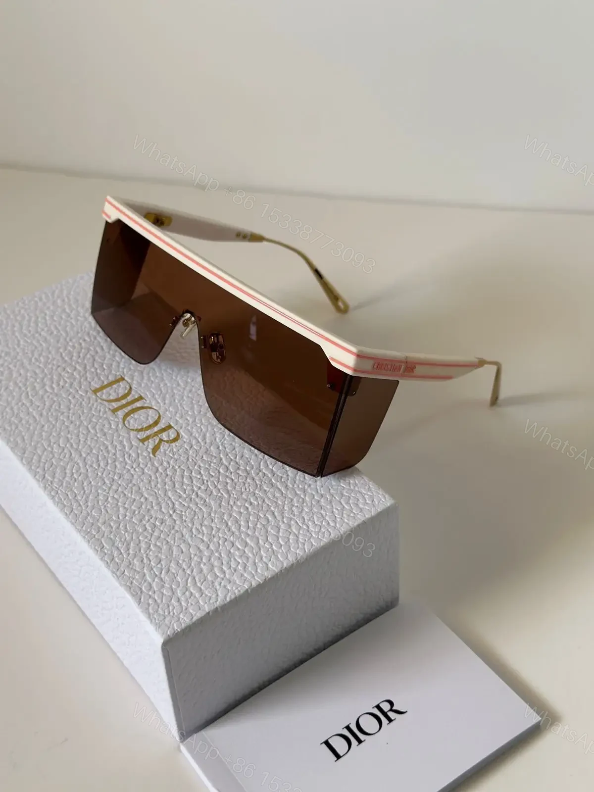 DIOR — view 1