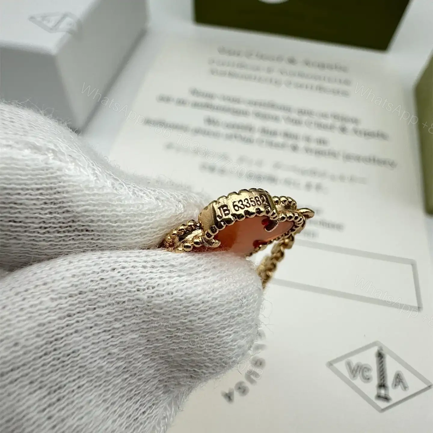 View 17 of 高仿首飾VanCleef&Arpels*RD35500紅瑪瑙黃金手鏈