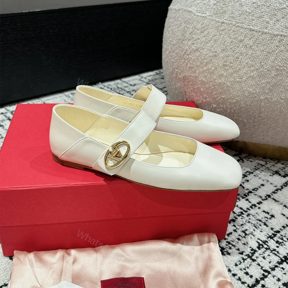 View 2 of 高仿Valentino*5W2S0JD方頭單鞋小牛皮白色平底免檢版