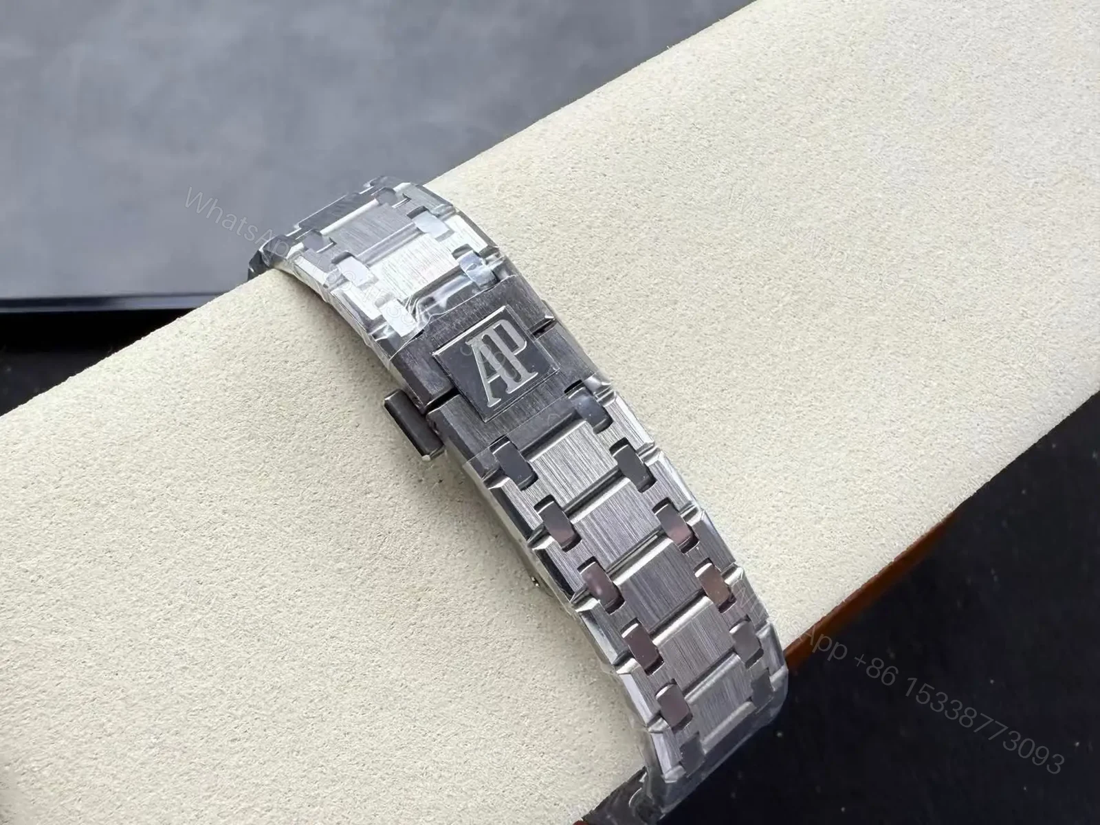 View 13 of Replica Audemars Piguet Royal Oak Jumbo Extra-Thin Red Dial