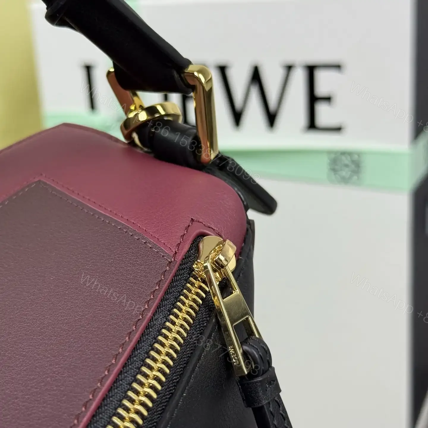 View 15 of 高仿Loewe*Puzzle系列1101幾何拼接手袋黑紅色小號免檢版