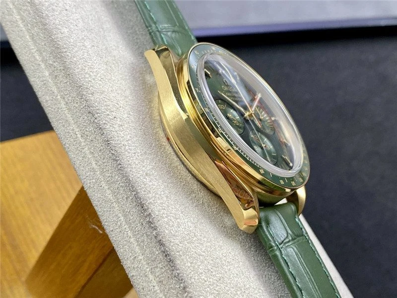 View 7 of Replica Omega Speedmaster Moonwatch Green Dial