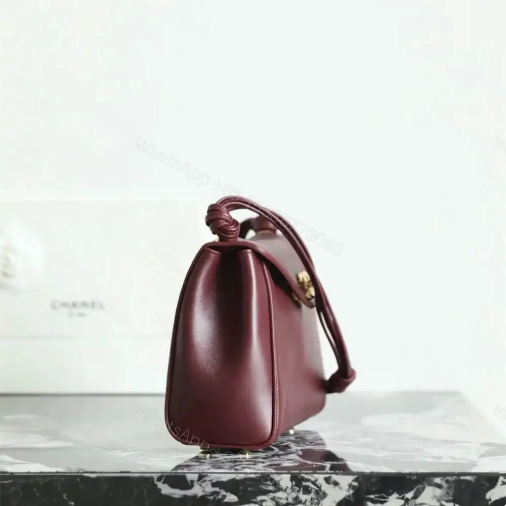 View 3 of 高仿Chanel*26A系列AS6223高級手工坊口蓋包酒紅色小號免檢版