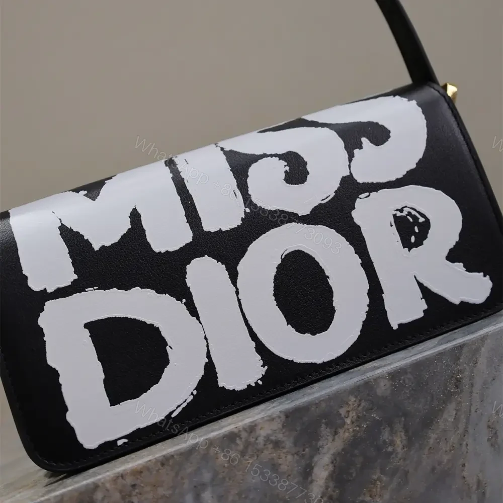 View 5 of 高仿Dior*Miss系列M261M911小牛皮塗鴉字面腋下包黑色免檢版