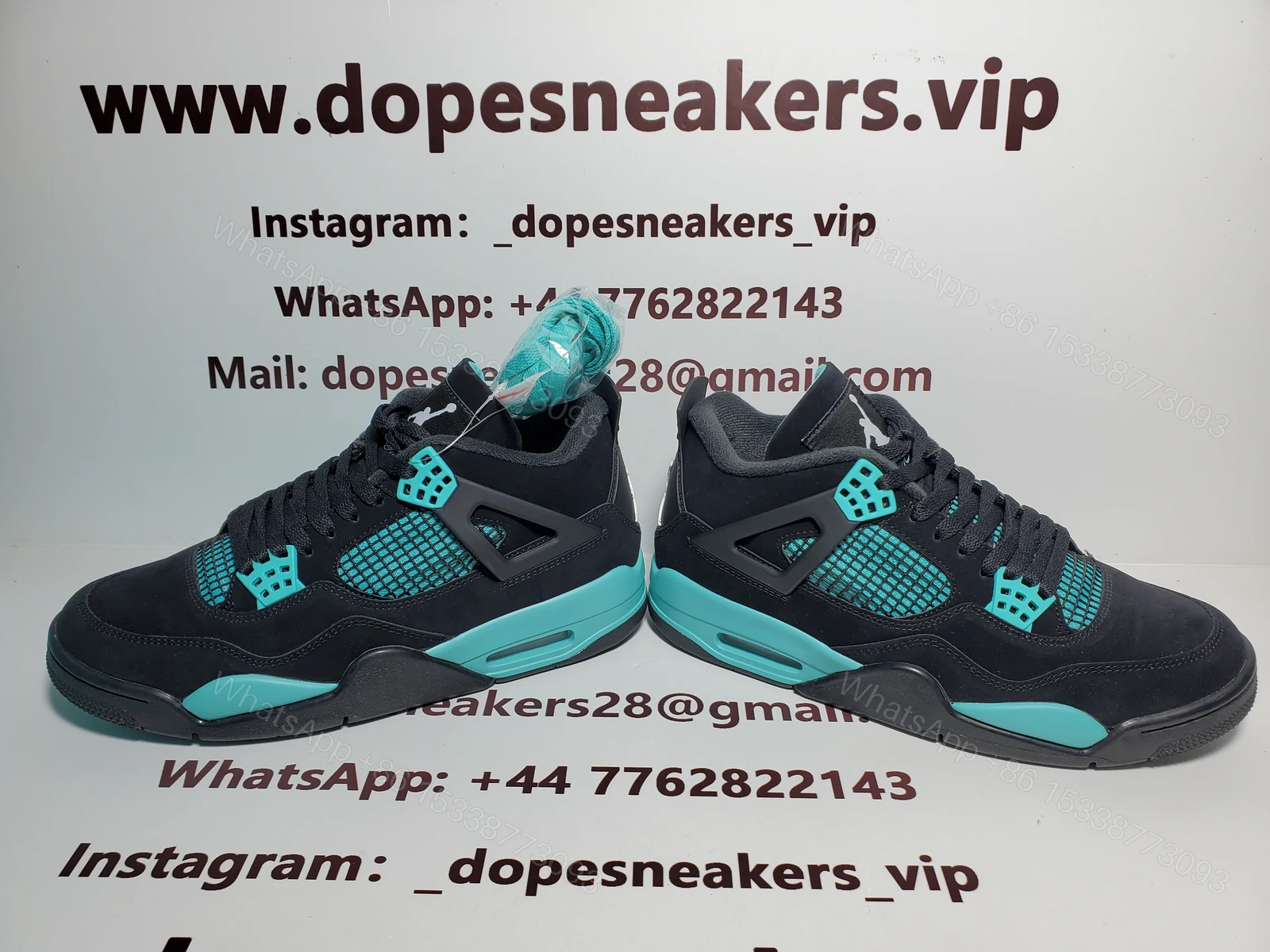 View 2 of Air Jordan 4 Retro