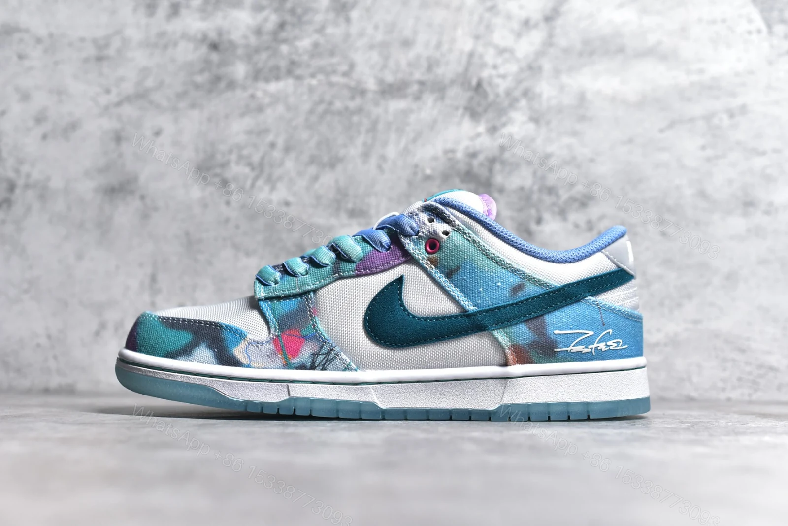 Futura Laboratories x Nike SB Dunk Low Replica — view 1