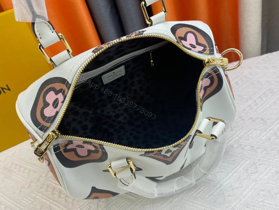 View 3 of New Arrival Bag LUV 786