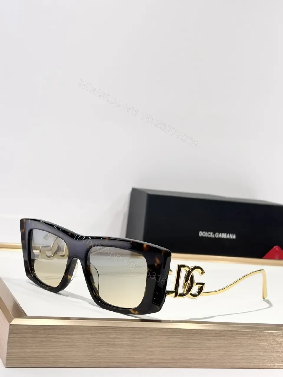 View 9 of Oversized Frame Sunglasses: Luxe, UV400, Modern Edge, Durable