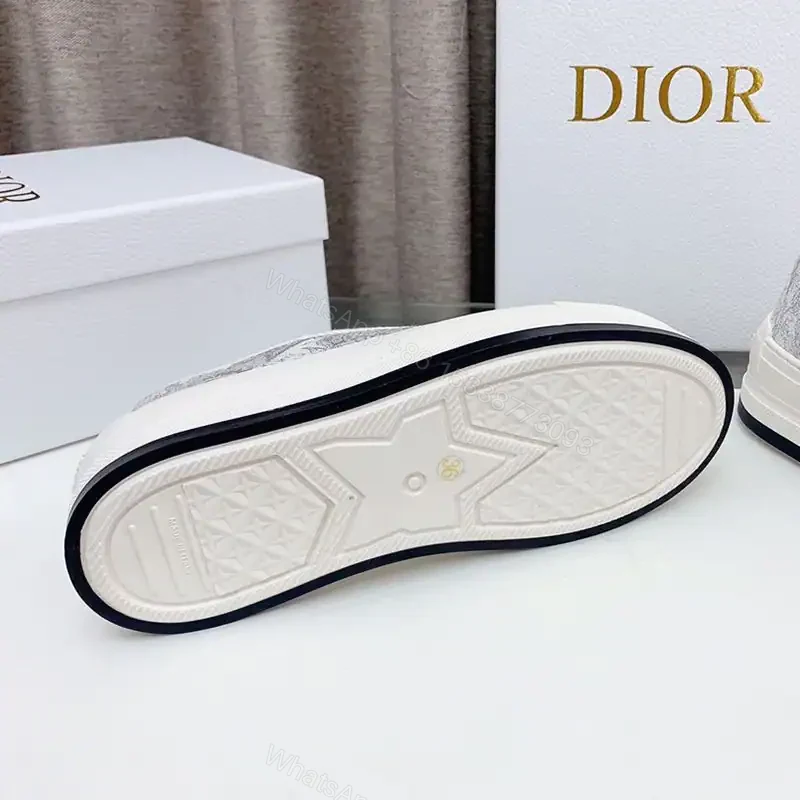 View 4 of WALK’N’DIOR PLATFORM SNEAKERS UNISEX JARDIN D’HIVER EMBROIDERED GREY – CD194