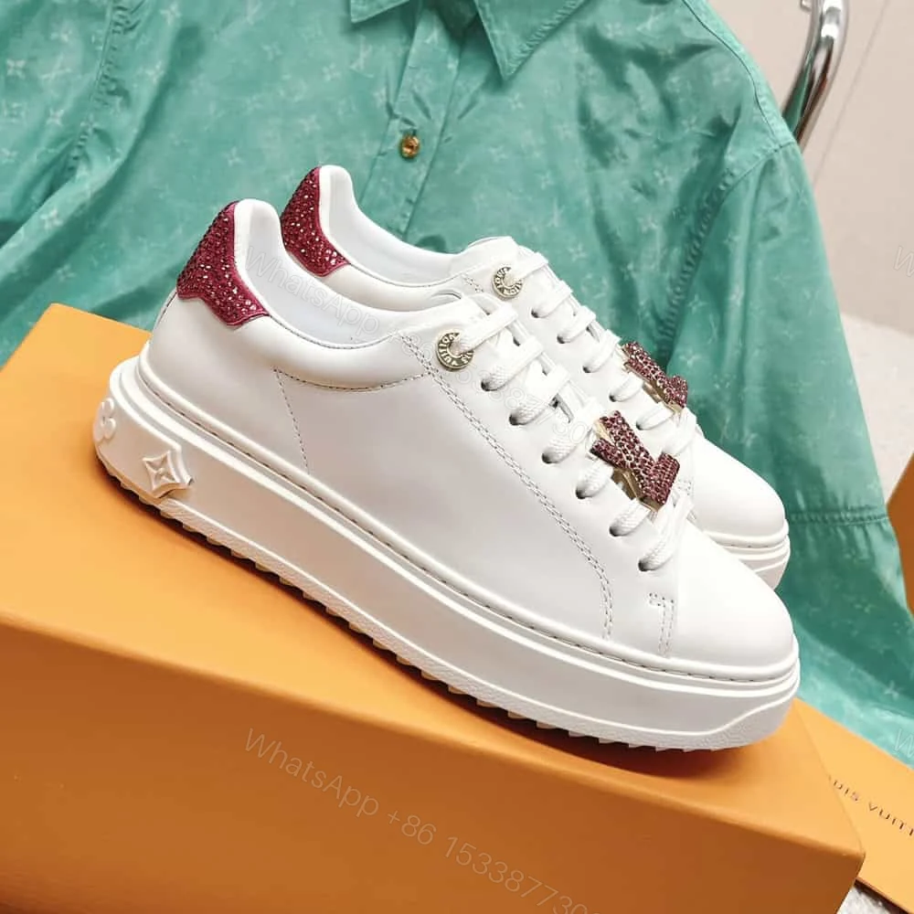 LV TIME OUT SNEAKER – LSVM038 — view 1