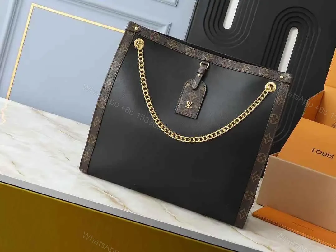 LOUIS VUITTON — view 1