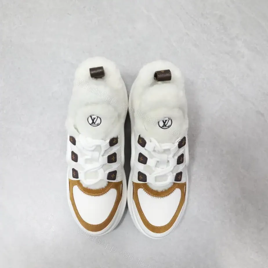 View 2 of LV ARCHLIGHT SNEAKER – LSVM002