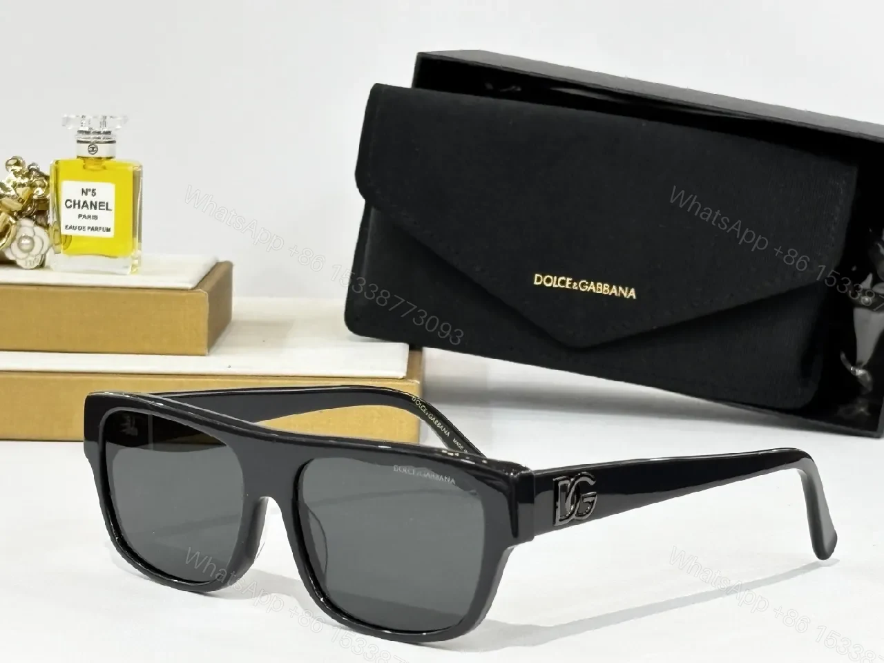 Bold Black Acetate Sunglasses: Oversized Square Luxe Style — view 1