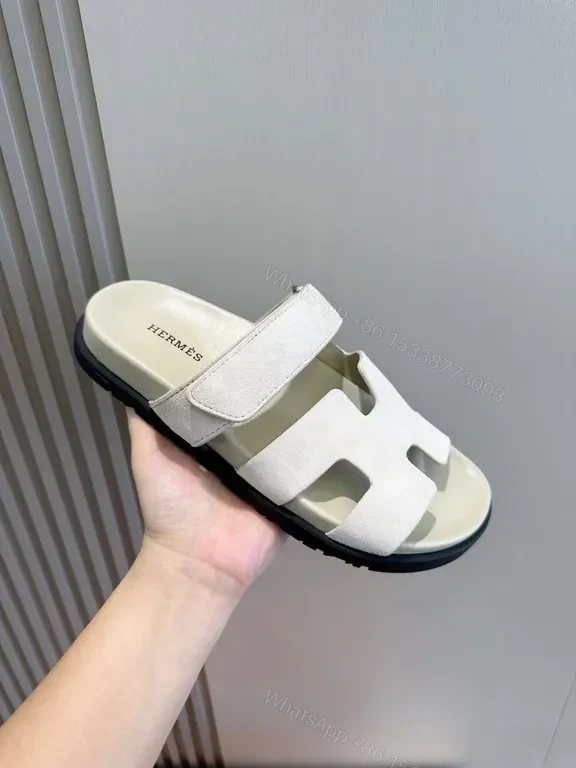 Lightweight Luxury Sandal: Hermes-Inspired, Cushioned Comfort — view 1