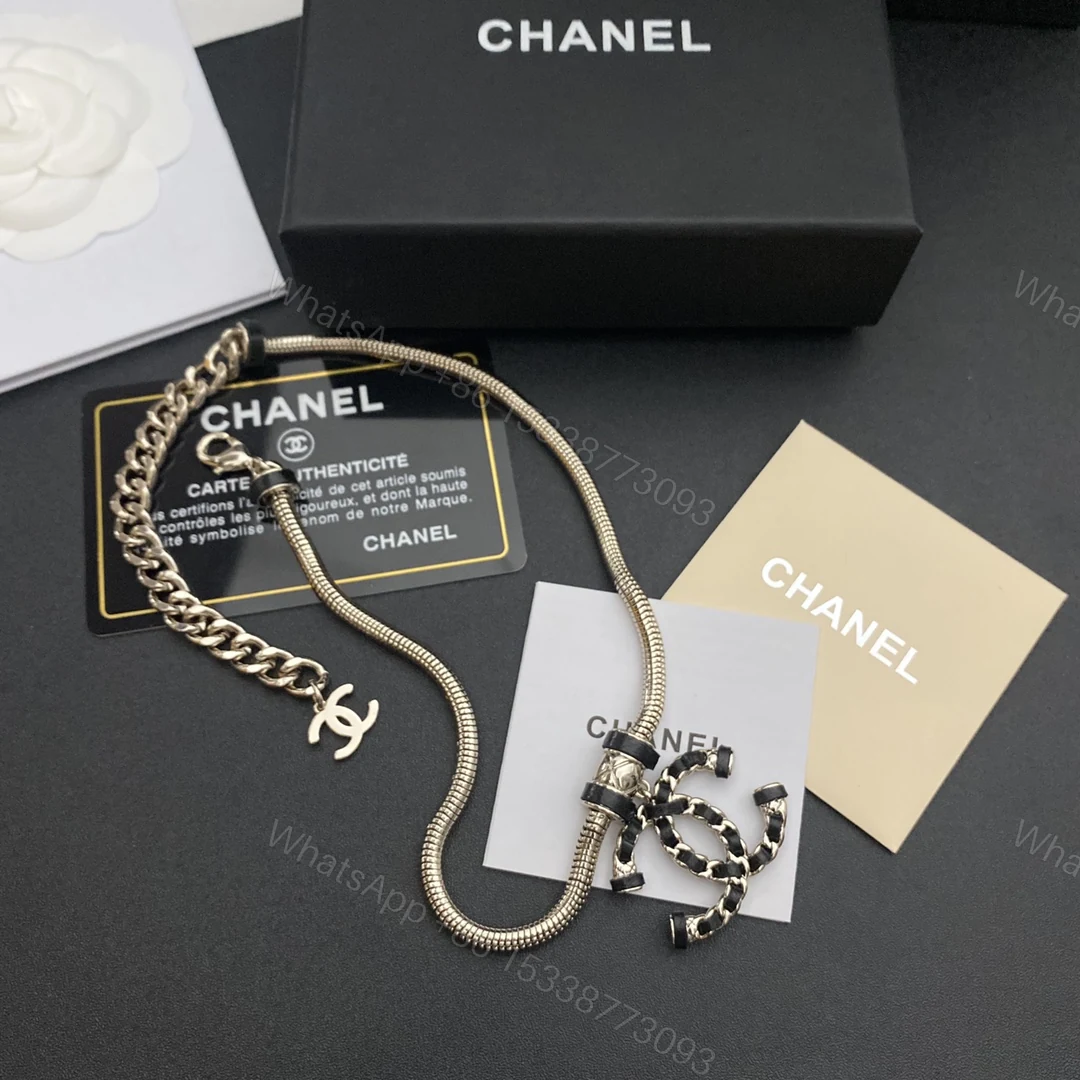 View 4 of EN – Lux Chanel Necklaces 022