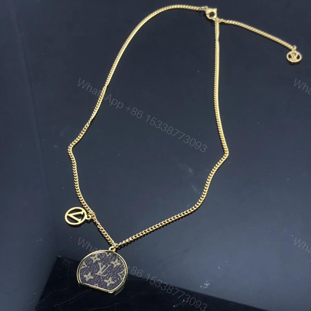 View 4 of EN – Lux LV Necklaces 089