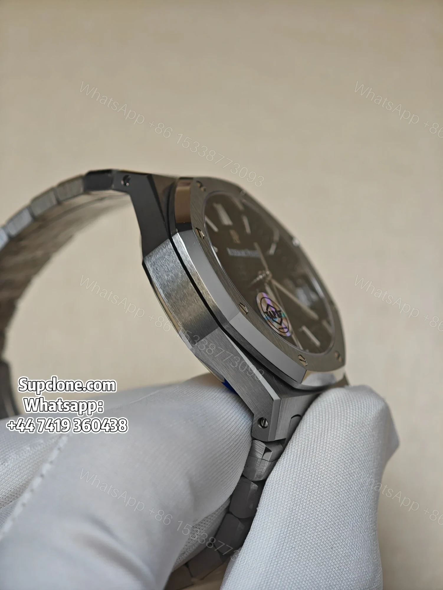 View 5 of Audemars Piguet Super Clone Royal Oak 15500 Black Dial 41MM