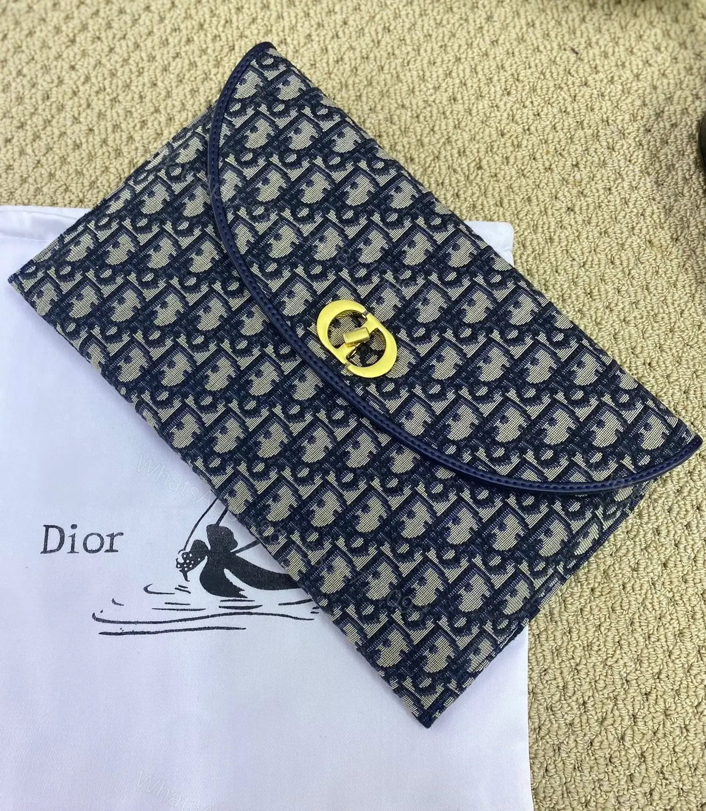 DIOR — view 1
