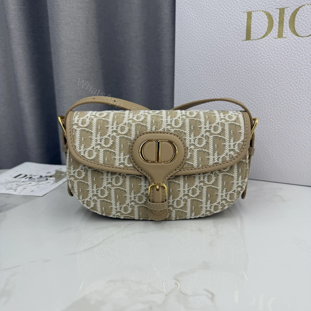 Dior原單女款帆布老花半月包品牌圖騰刺繡設計 — view 1