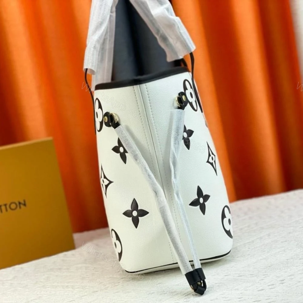 View 4 of Louis Vuitton Neverfull MM Begie And Black 31Cm M46039