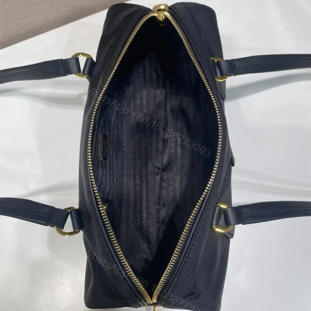 View 8 of 高仿Prada*RE-Nylon系列1BB27手提單肩包中號黑色免檢版