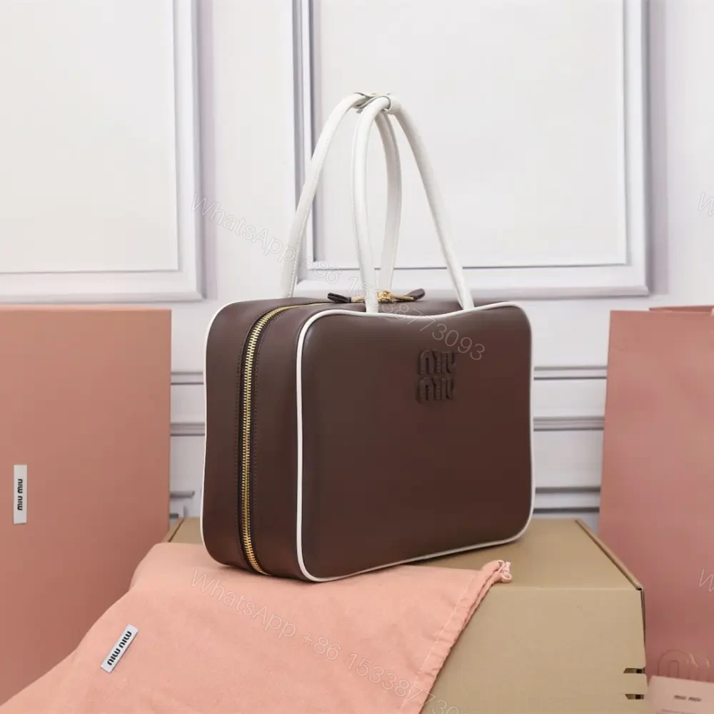 View 3 of 高仿miumiu*Beau系列5BB172小牛皮手袋石楠木白色大號免檢版