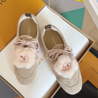 Louis Vuitton baby sneakers — view 1