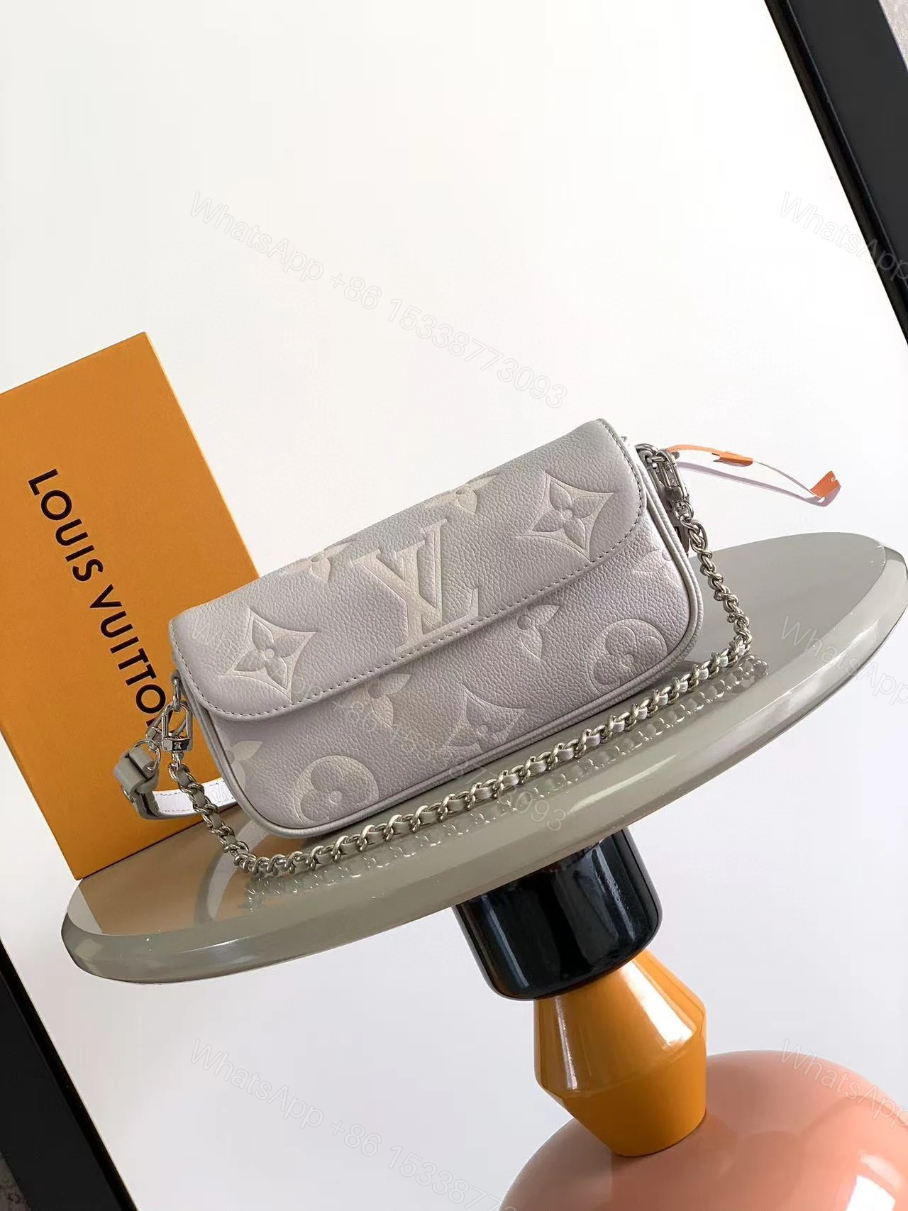 LV 一比一白色Empreinte短肩包 鏈條細節設計小巧百搭 — view 1