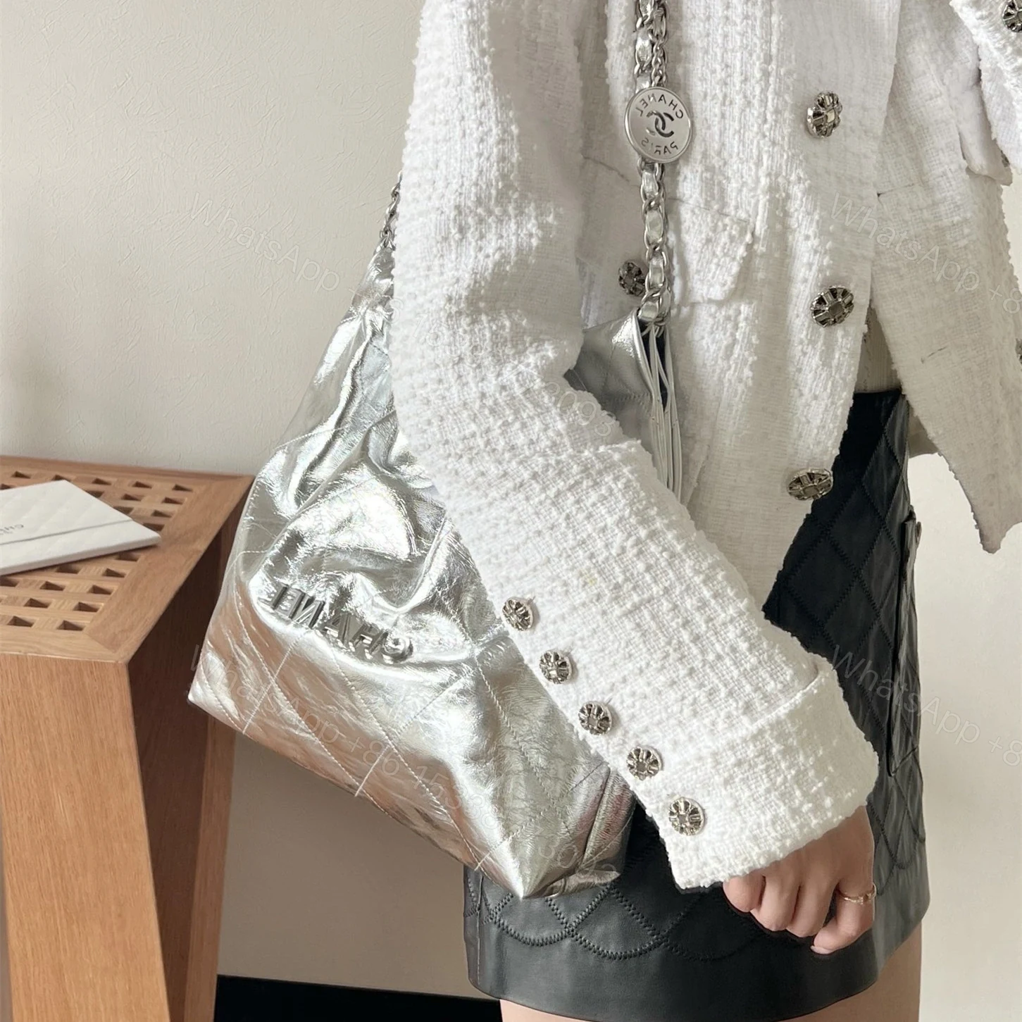 View 10 of 高仿Chanel*25C系列AS3980新款牛皮22Bag手袋中號免檢版