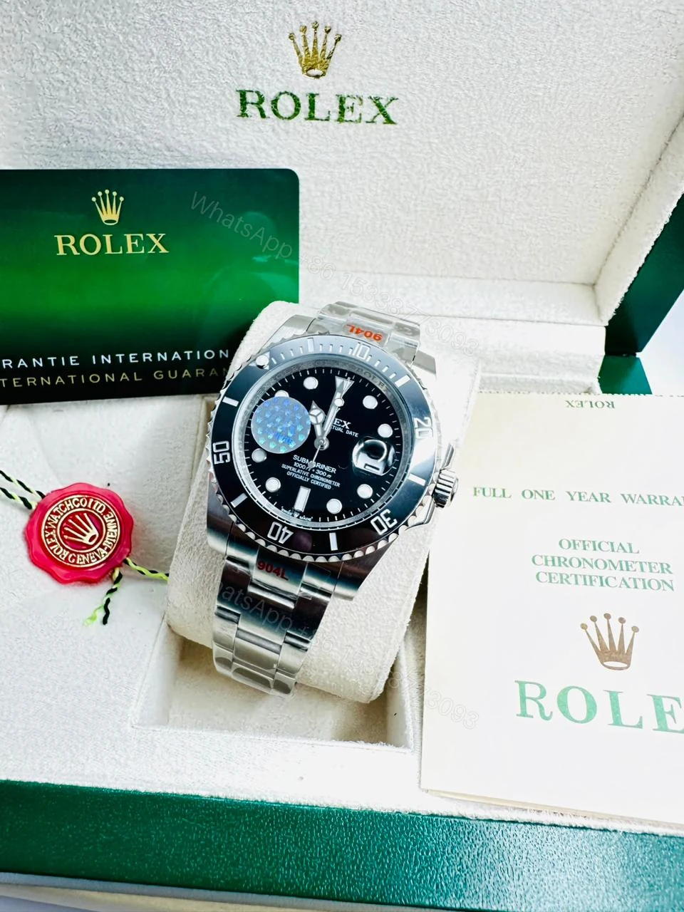 View 4 of Green Rolex Submariner