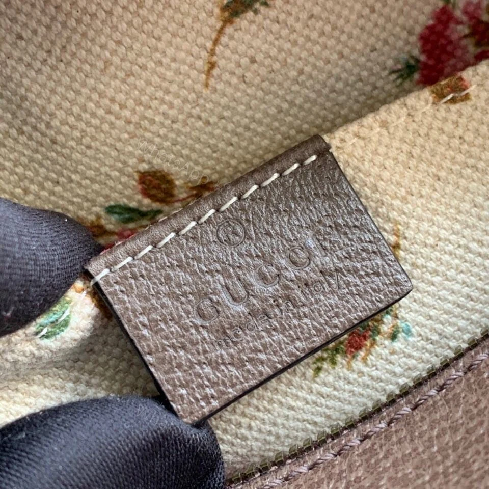 View 4 of Neo Vintage GG Supreme messenger bag