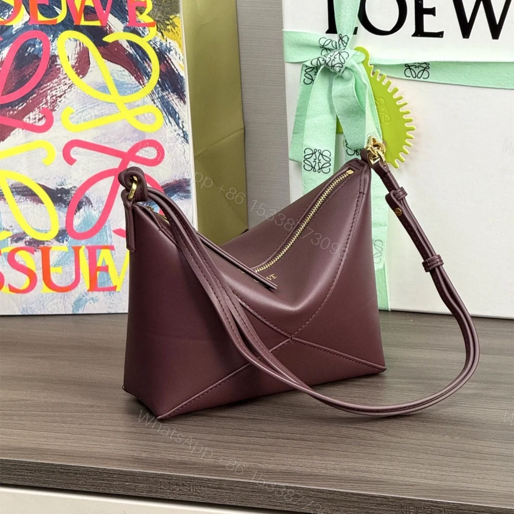 View 2 of 高仿Loewe*Fold系列7240小牛皮手提單肩包酒紅色免檢版
