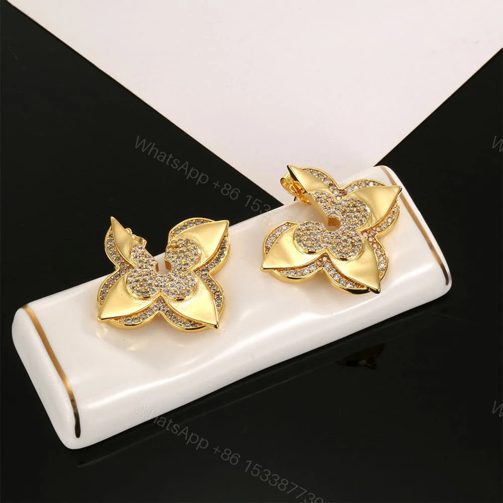 View 4 of LV MEDAILLON EARRINGS