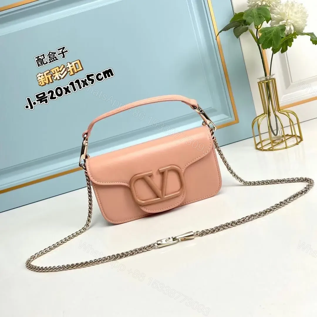 VALENTINO — view 1