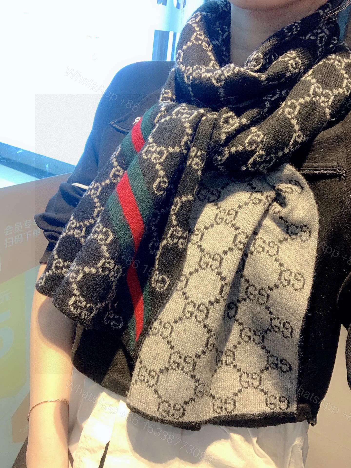 Gucci一比一黑灰雙面GG圍巾 羊毛混紡經典紅綠條紋 — view 1
