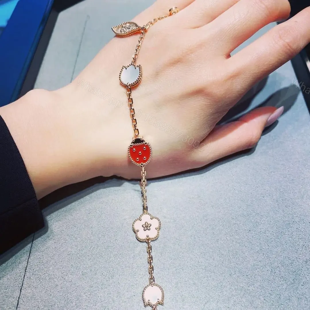 View 10 of 高仿首飾VanCleef&Arpels*RP7RR00瓢蟲花朵手鏈