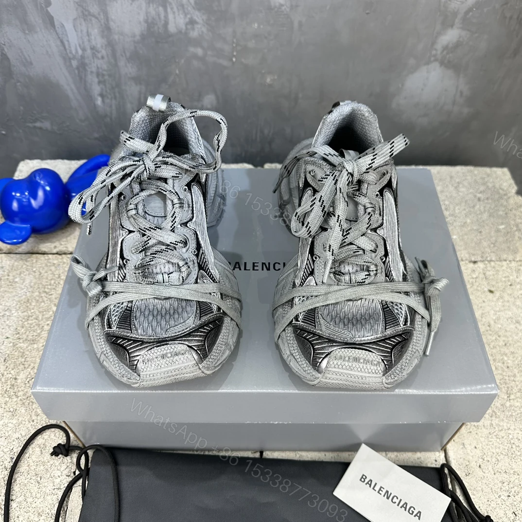 Balenciaga 高仿深灰老爹鞋設計沉穩經典運動風 — view 1