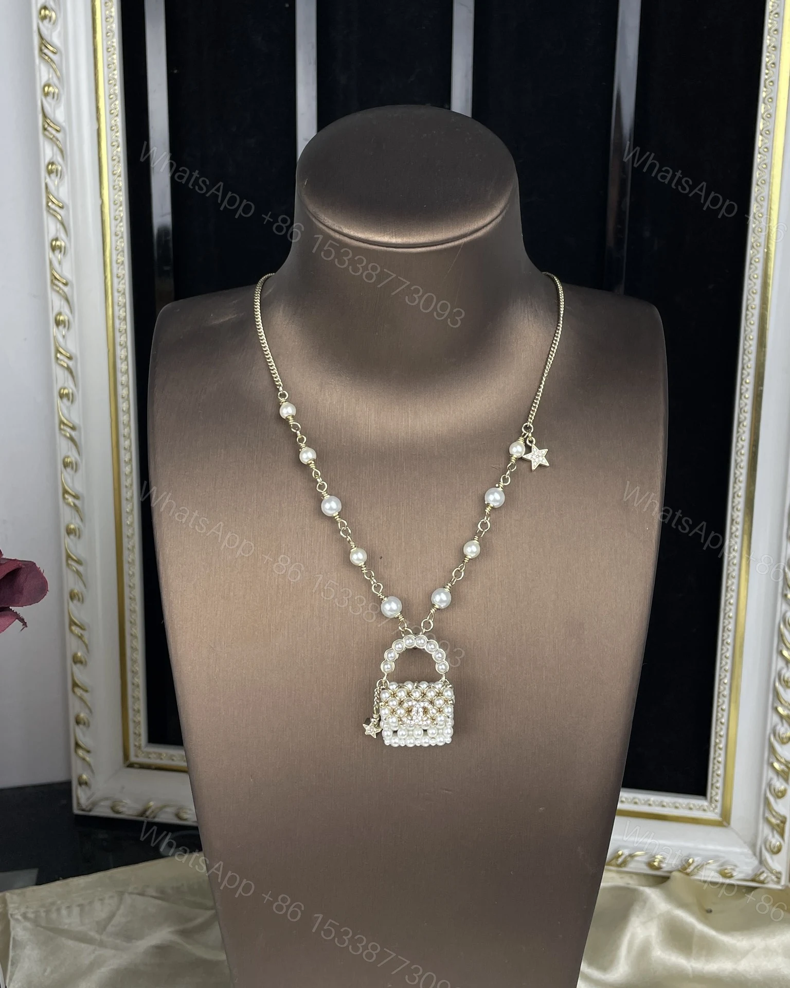 EN – Lux Chanel Necklaces 005 — view 1
